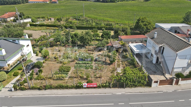 Terreno / Guimarães, Pinheiro