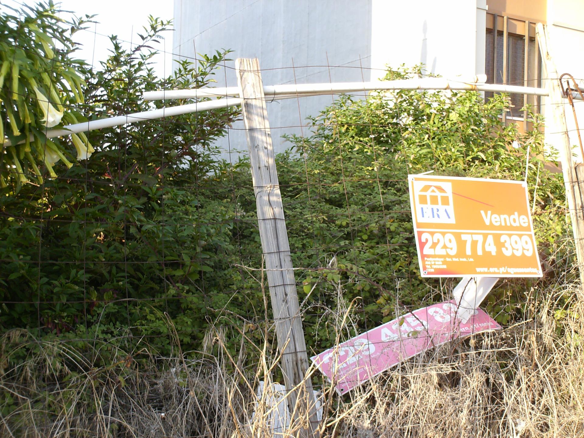Land for sale in Maia, Portugal — €81,000