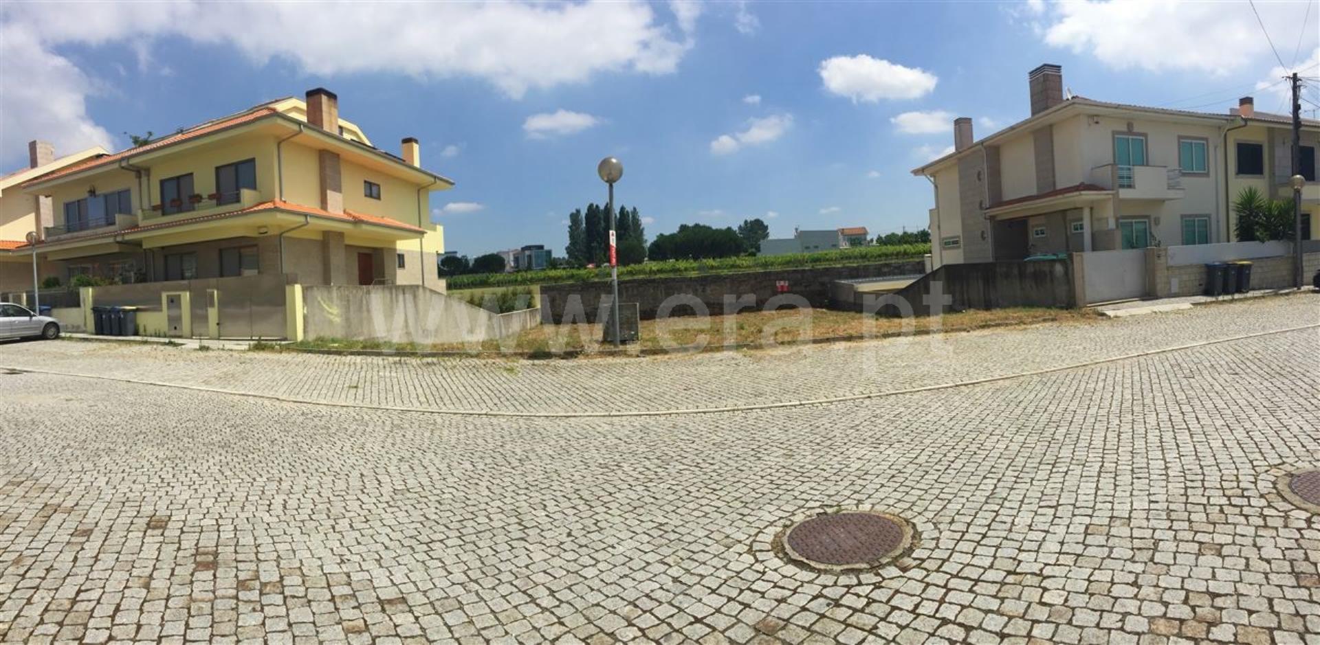 Land for sale in Maia, Portugal — €100,000