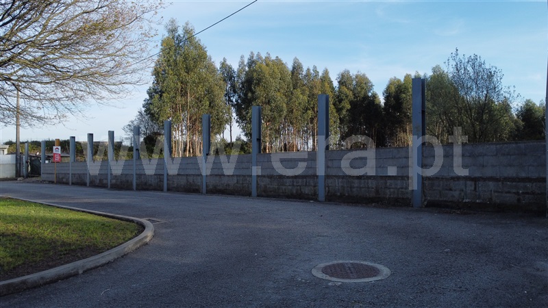 Terreno / Maia, Nogueira e Silva Escura