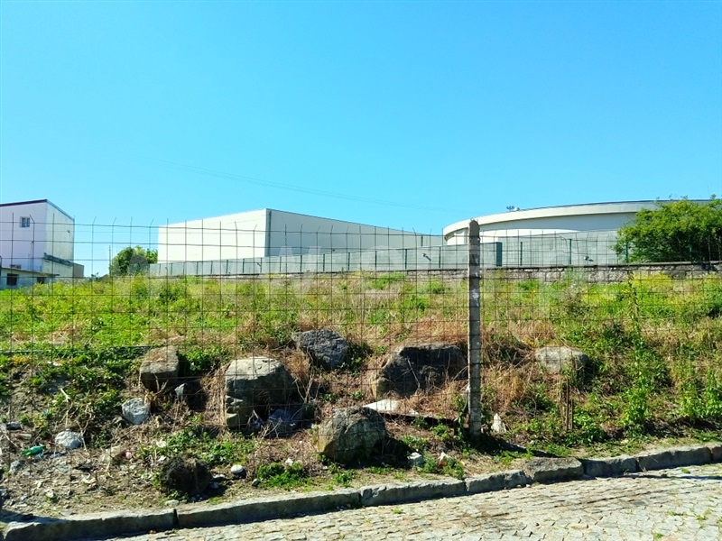 Terreno / Maia, Pedrouços