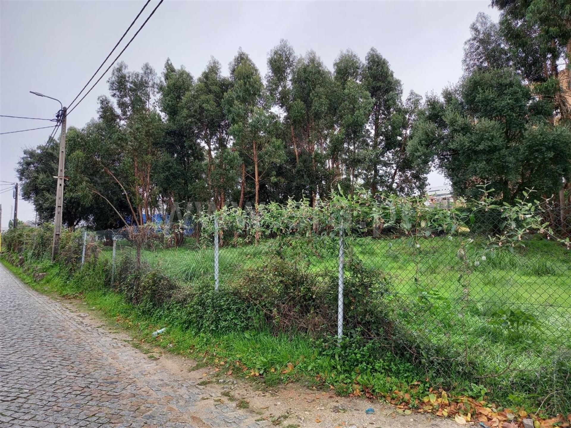 Land for sale in Maia, Portugal — €360,000