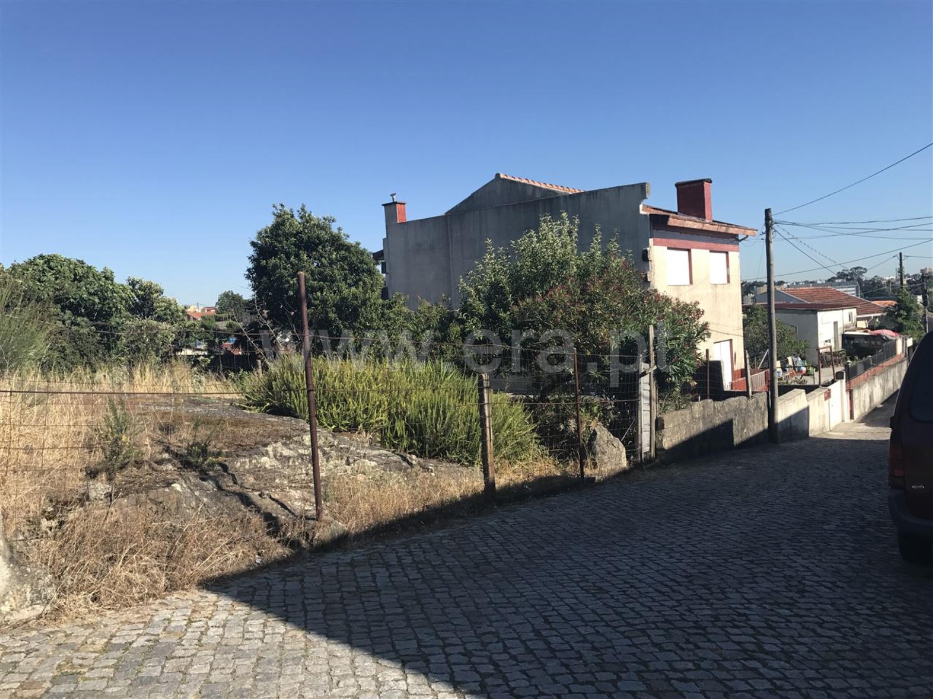 Land for sale in Maia, Portugal — €90,000