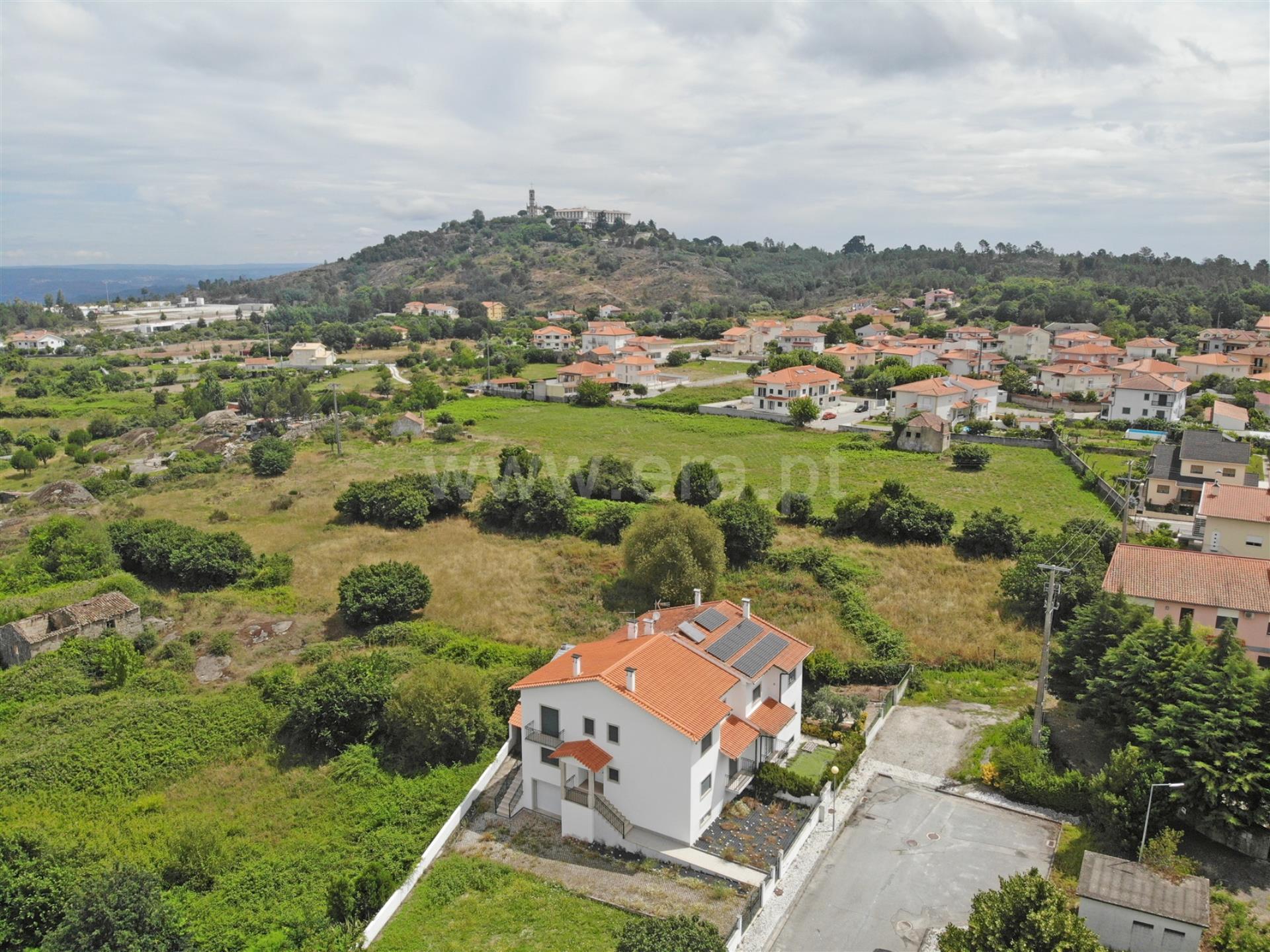 Land for sale in Mangualde, Portugal — €130,000
