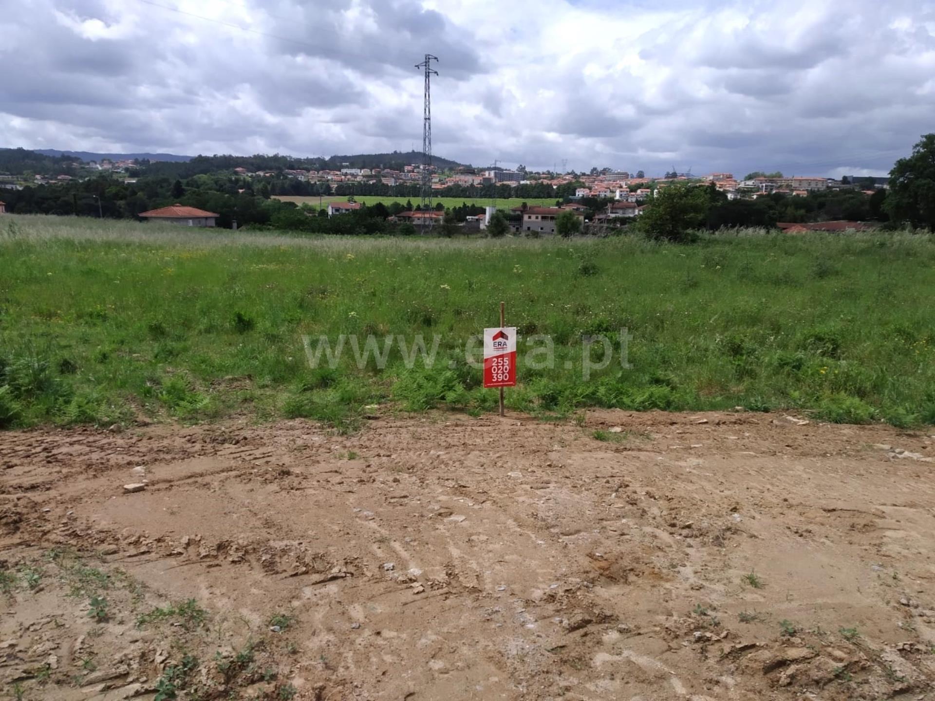 Land for sale in Marco de Canaveses, Portugal — €250,000