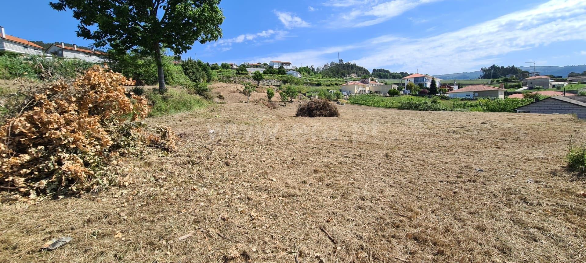Land for sale in Marco de Canaveses, Portugal — €59,000