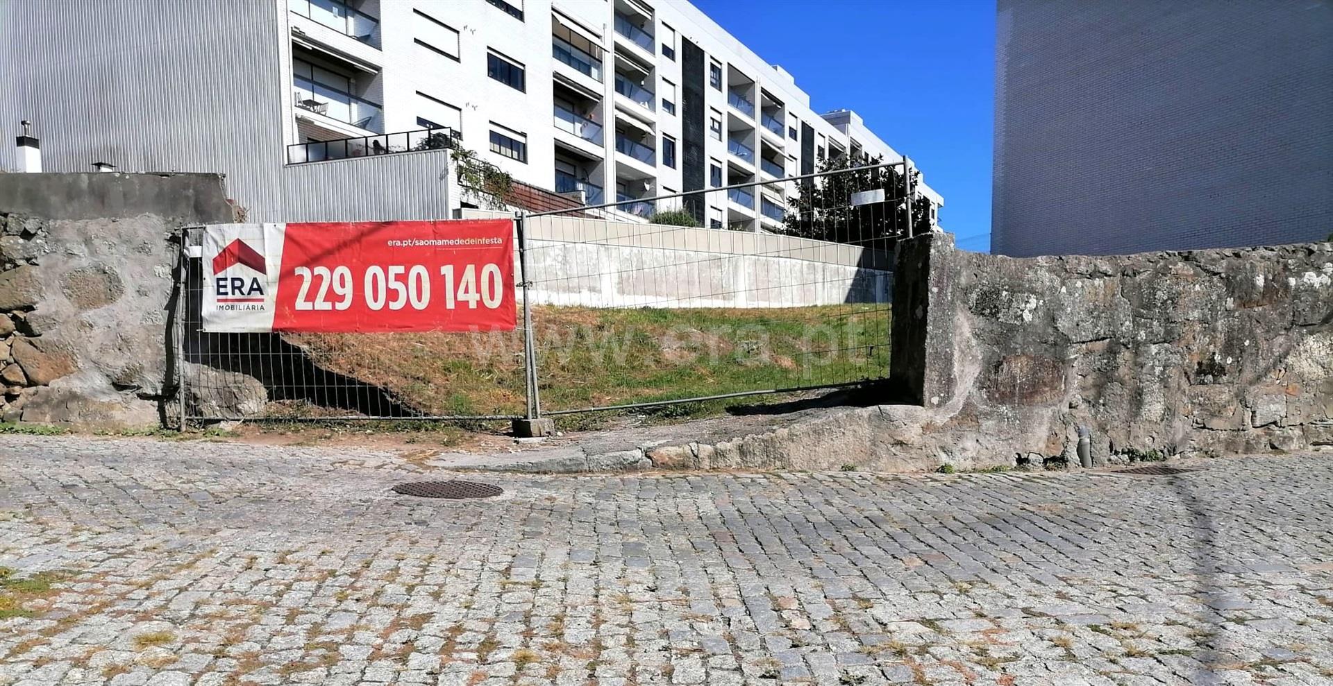 Land for sale in Matosinhos, Portugal — €230,000
