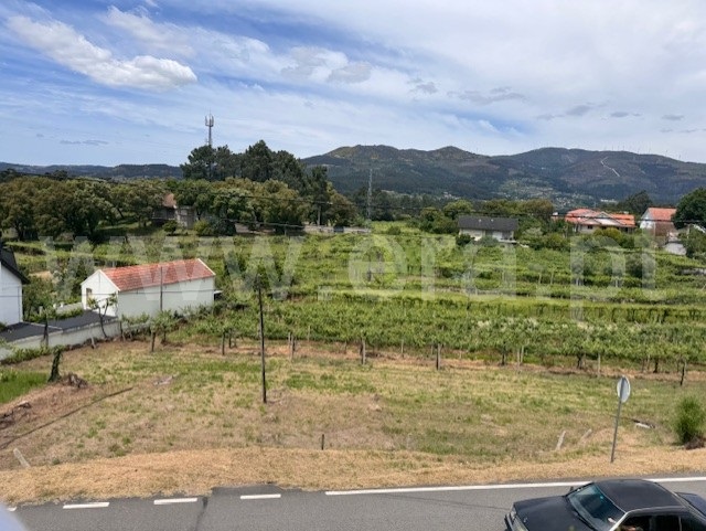Terreno / Melgaço, Penso