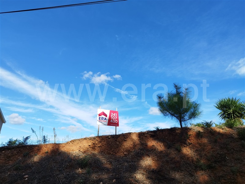 Terreno Misto / Abrantes, Fontes