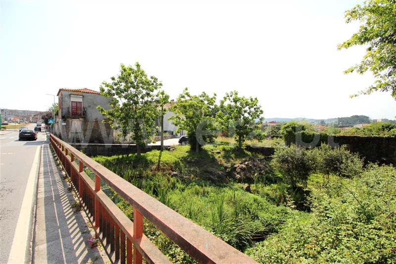 Terreno Misto  Barcelos, Barcelos, Vila Boa e Vila Frescainha (São Martinho e São Pedro) - 1082514 - 4