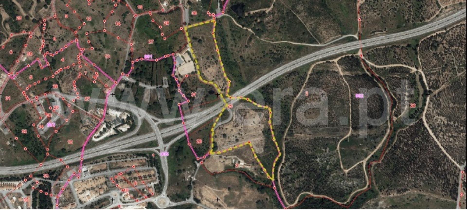 Land for sale in Constância, Portugal — €200,000