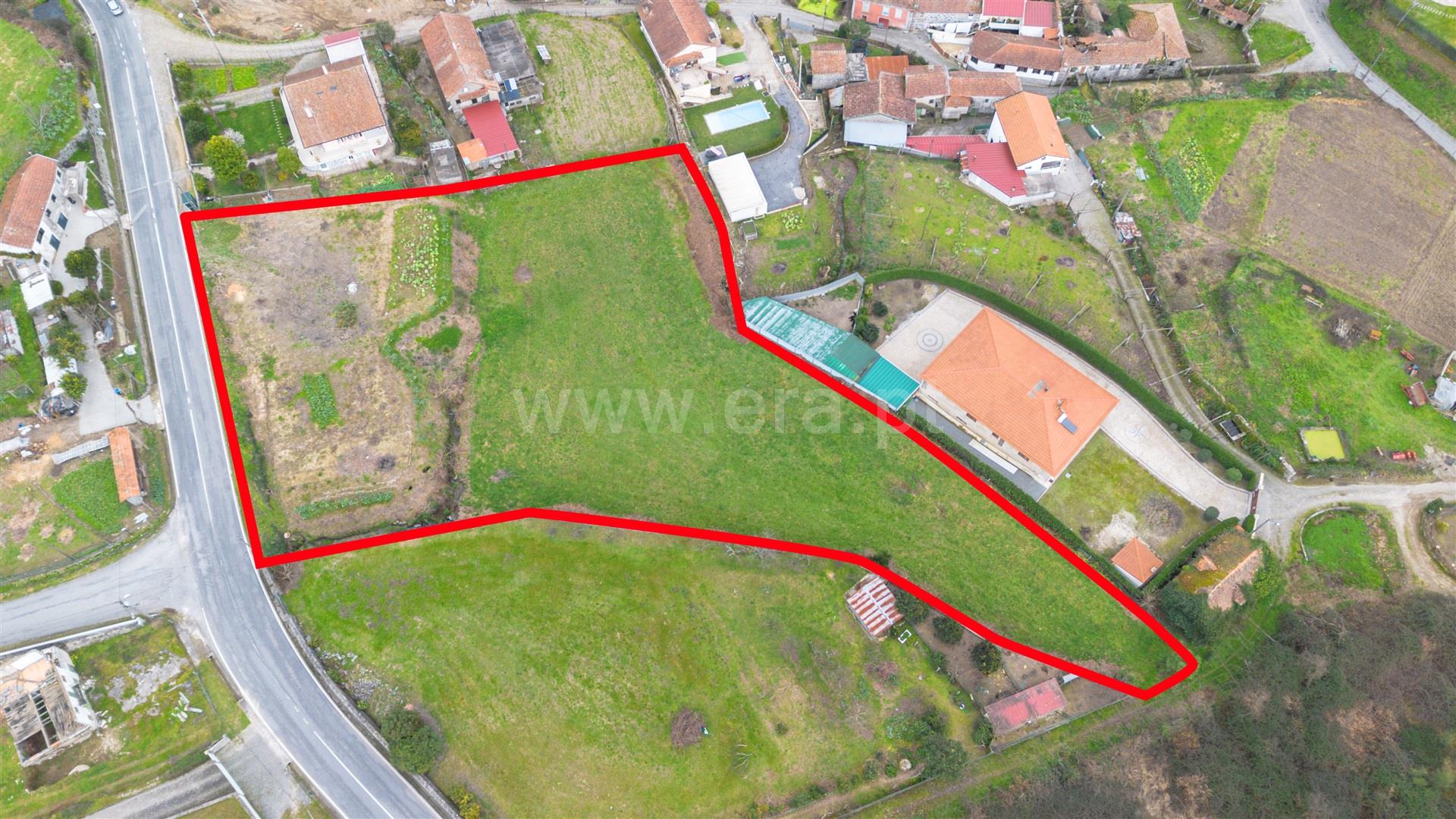 Land for sale in Felgueiras, Portugal — €100,000