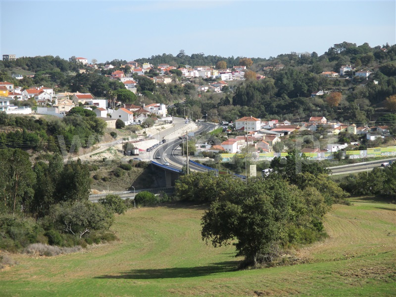 Terreno Misto / Loures, Lousa