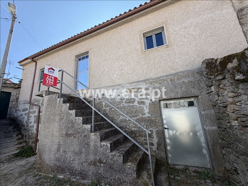 Terreno / Montalegre, Gralhas