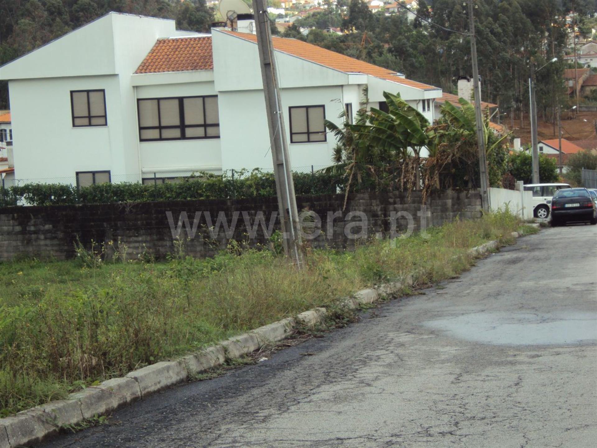 Land for sale in Oliveira de Azeméis, Portugal — €230,000