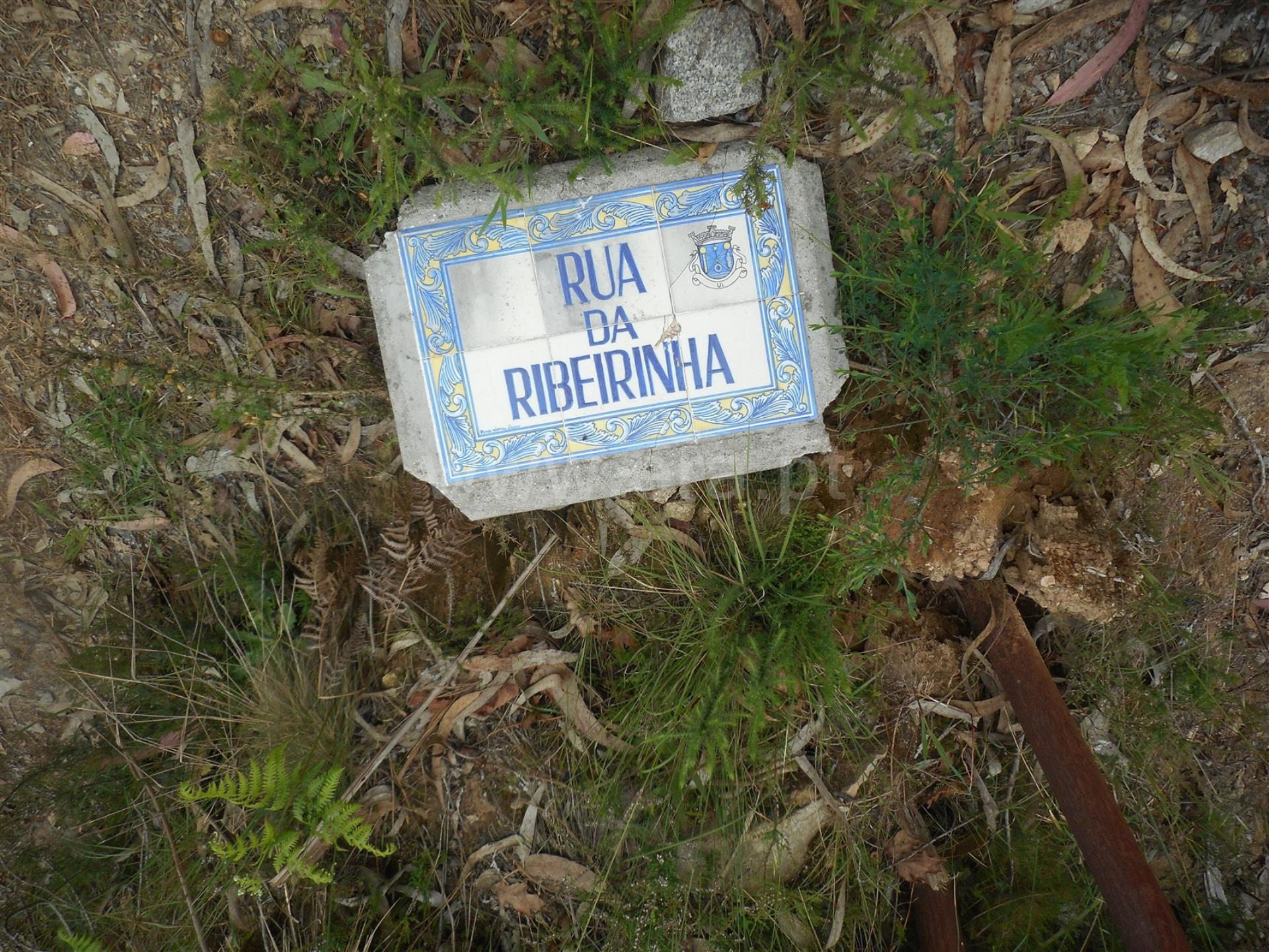 Land for sale in Oliveira de Azeméis, Portugal — €100,000