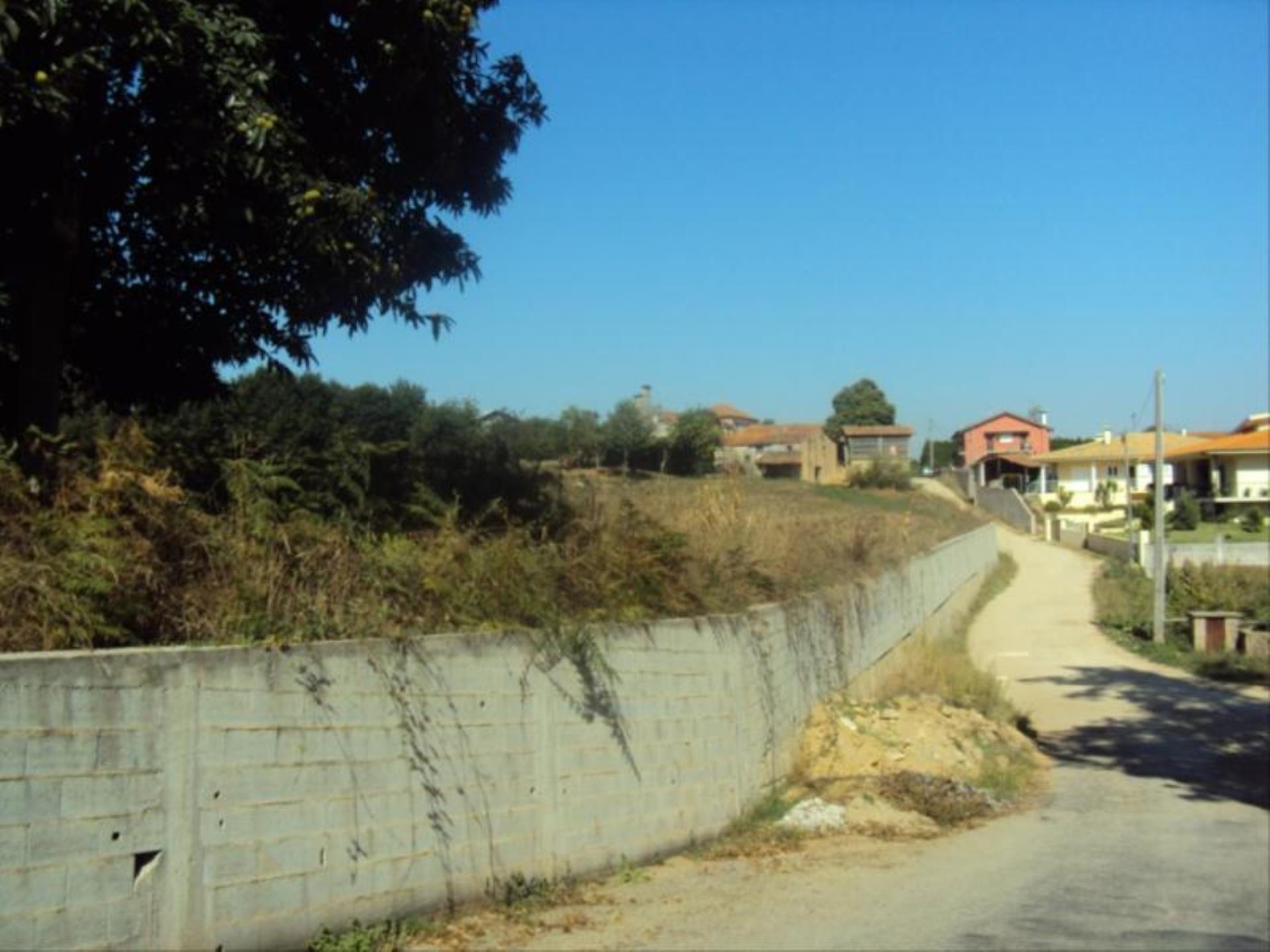 Land for sale in Oliveira de Azeméis, Portugal — €80,000