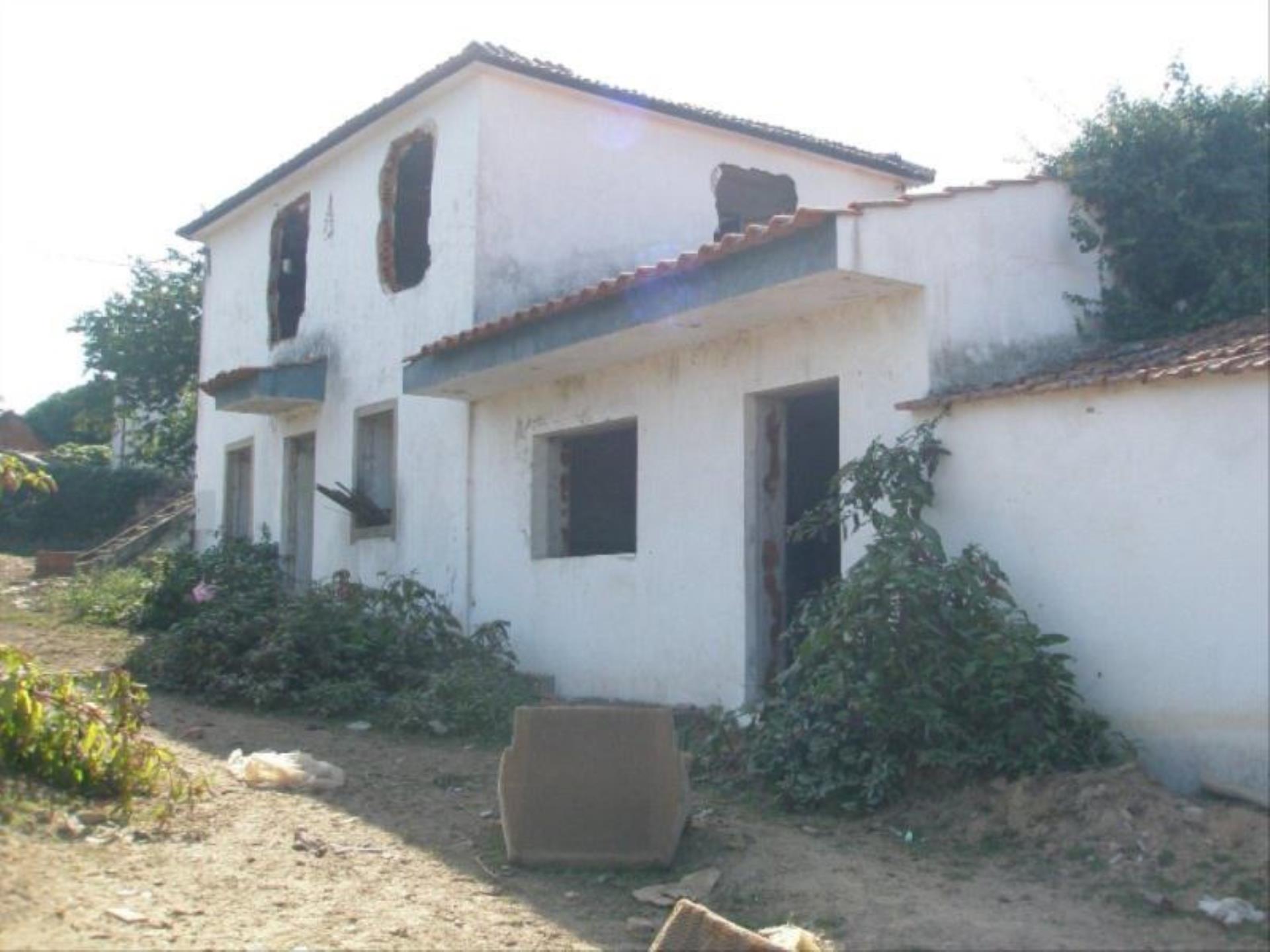 Land for sale in Oliveira de Azeméis, Portugal — €150,000