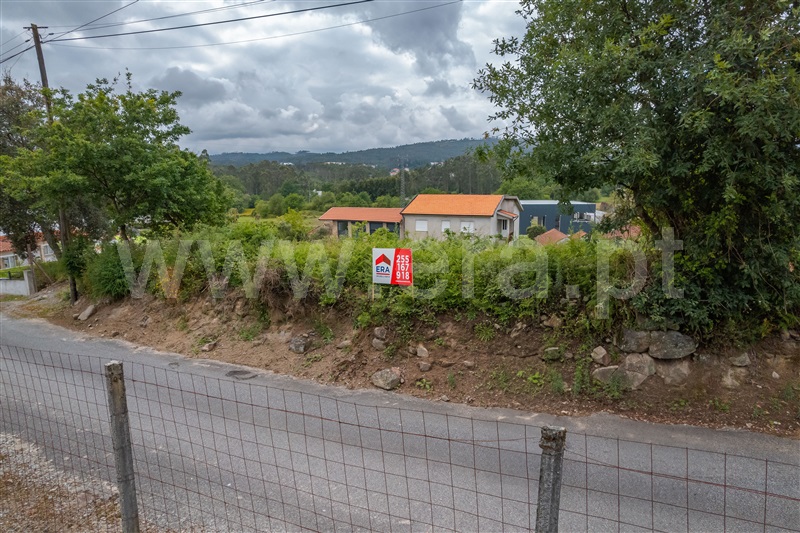 Terreno / Paços de Ferreira, Carvalhosa
