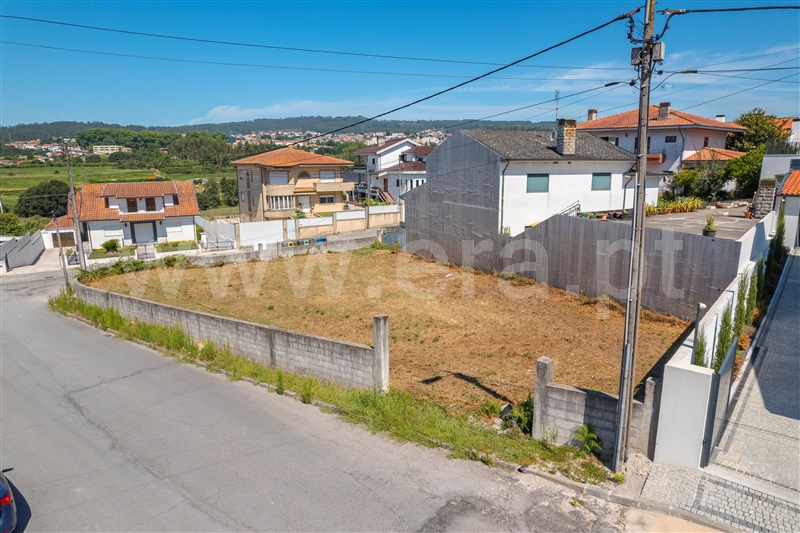 Terreno / Paços de Ferreira, Meixomil