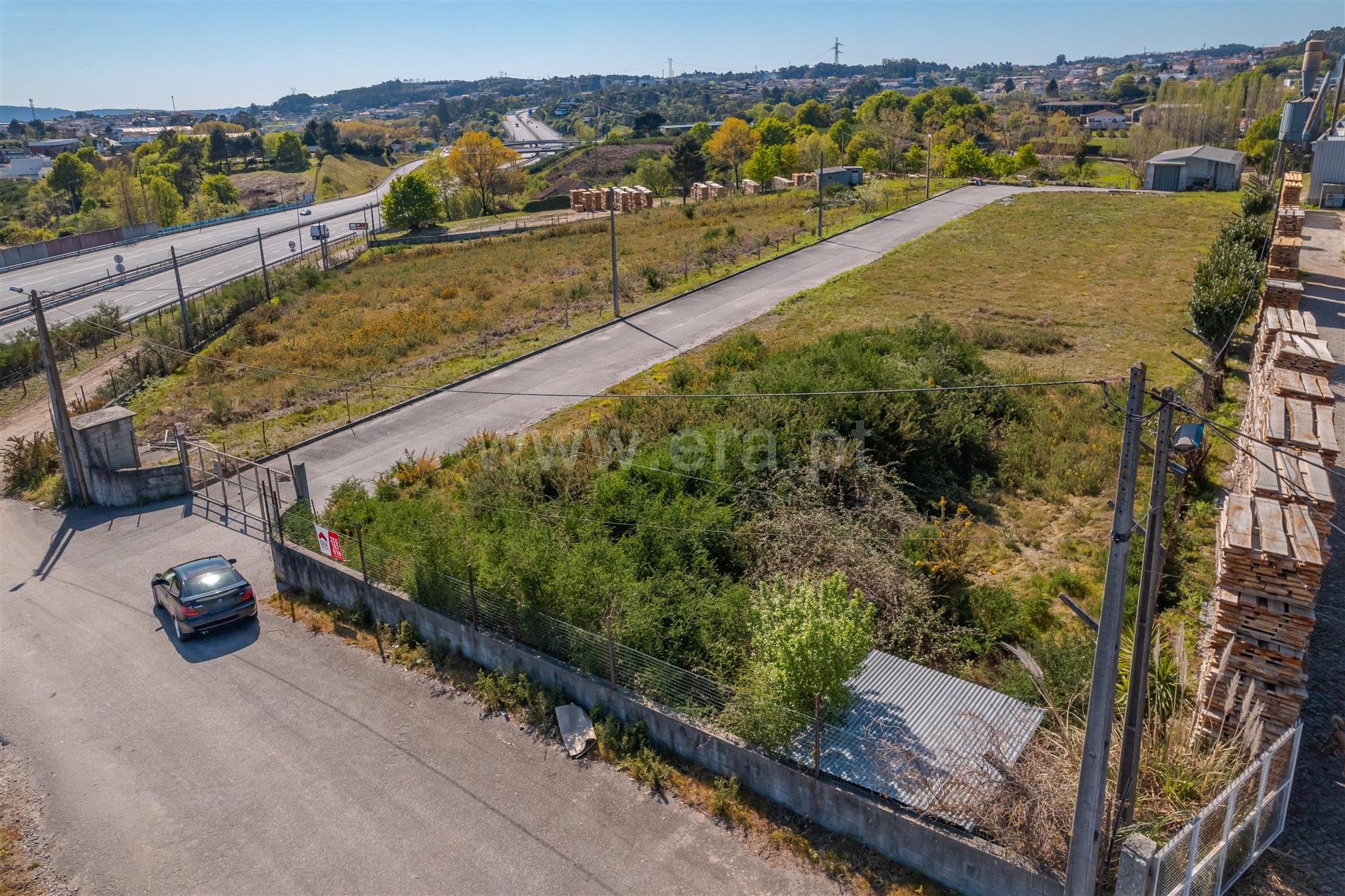 Land for sale in Paços de Ferreira, Portugal — €490,000
