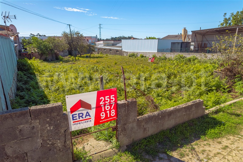 Terreno / Paços de Ferreira, Seroa