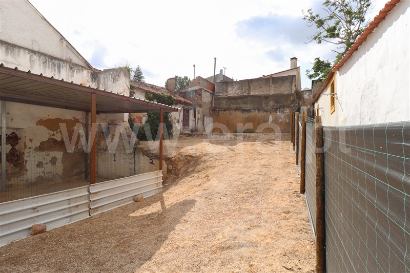 Terreno para Construção  com Urbano Alenquer, Alenquer (Santo Estêvão e Triana) - 1489801 - 2