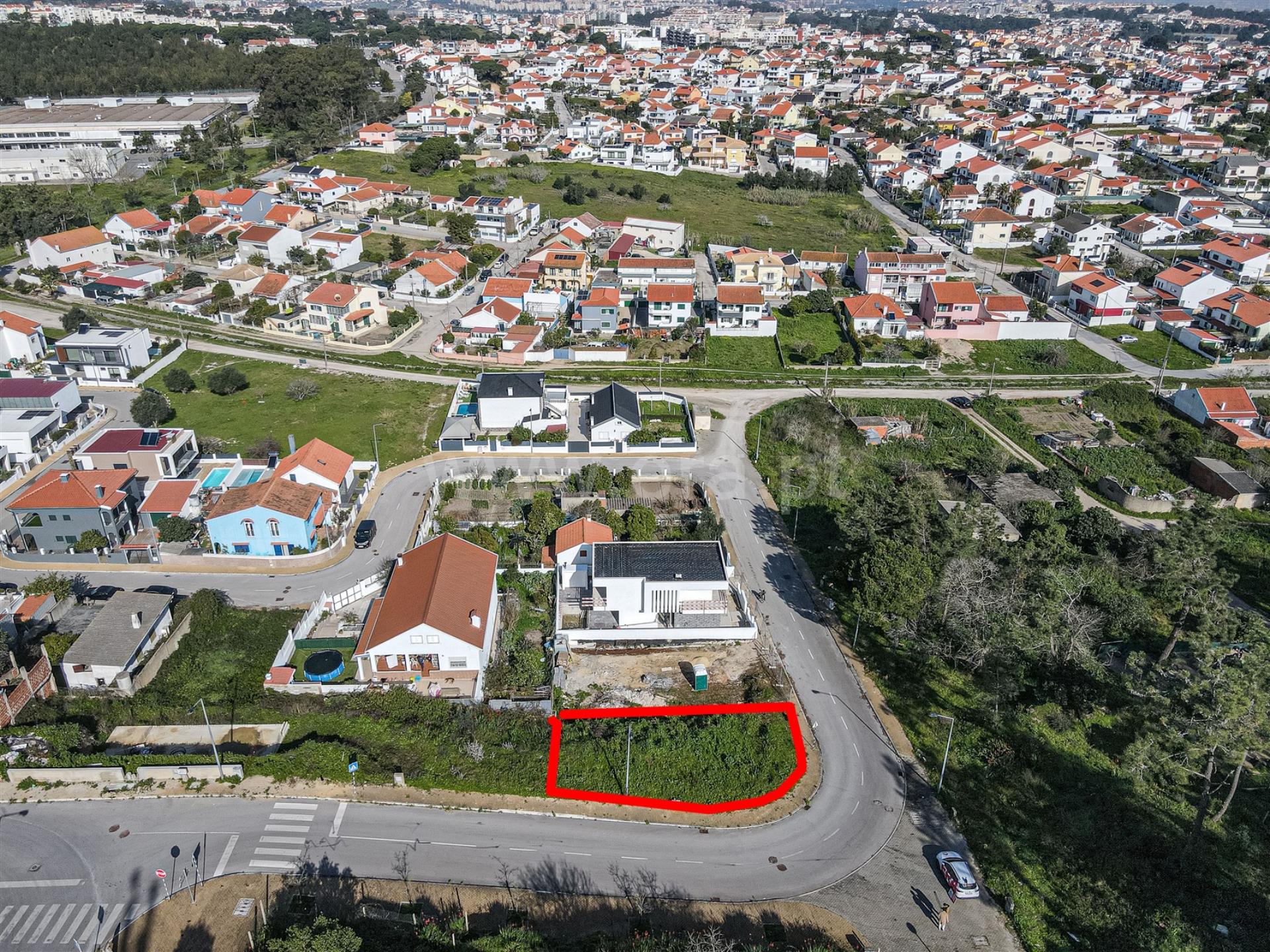 Land for sale in Almada, Portugal — €127,500