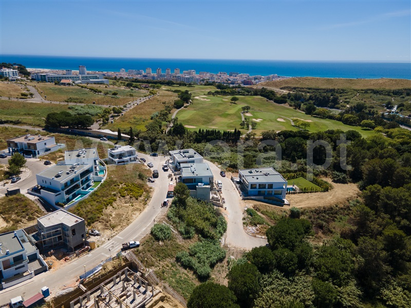 Terreno para Construção / Almada, Funchalinho