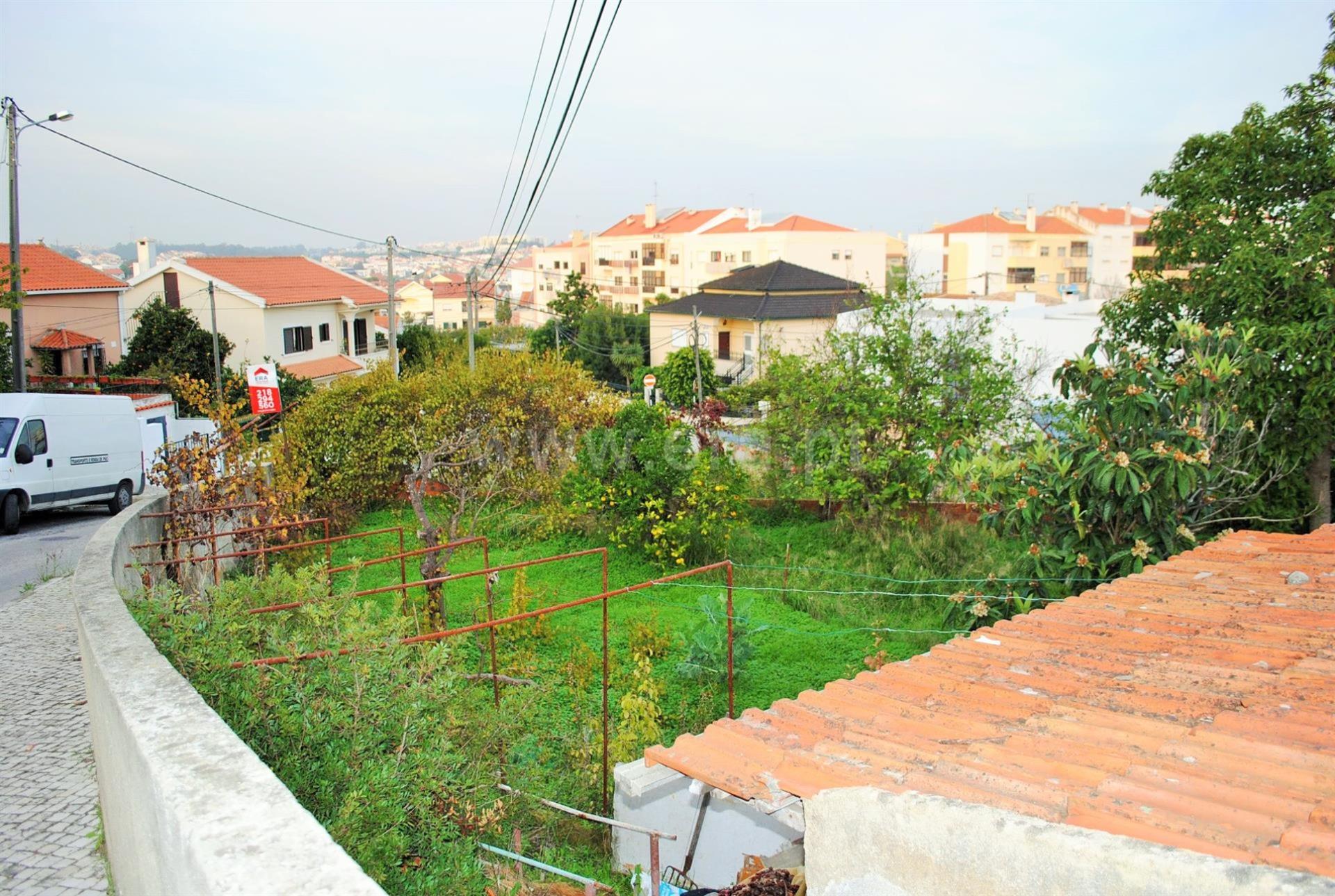 Terreno em Almada