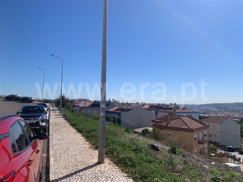 Terreno para Construção / Amadora, Mina de Água