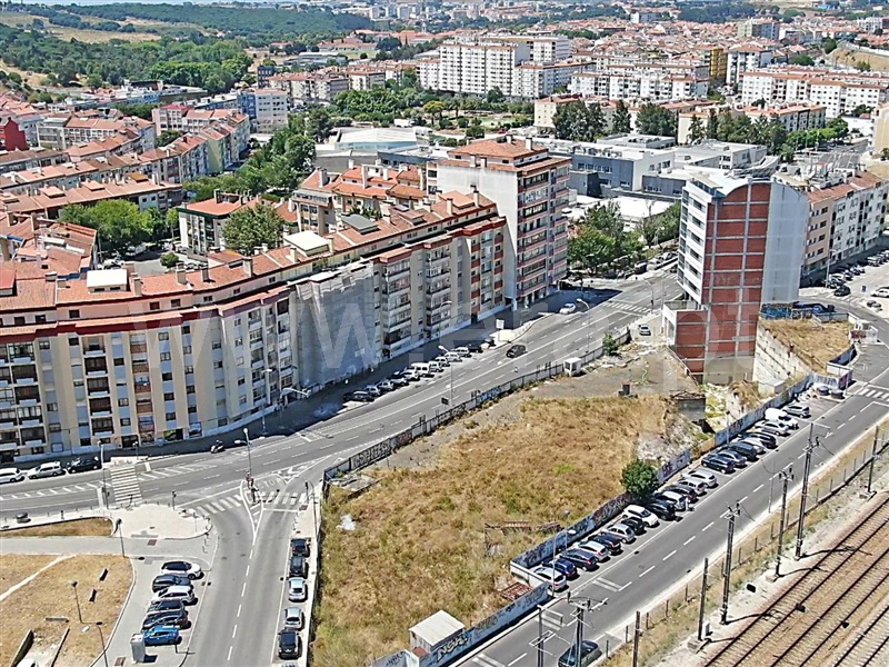 Terreno para Construção / Amadora, Venteira