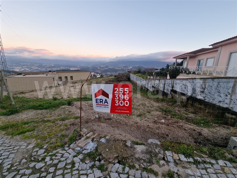 Terreno para Construção / Amarante, Louredo