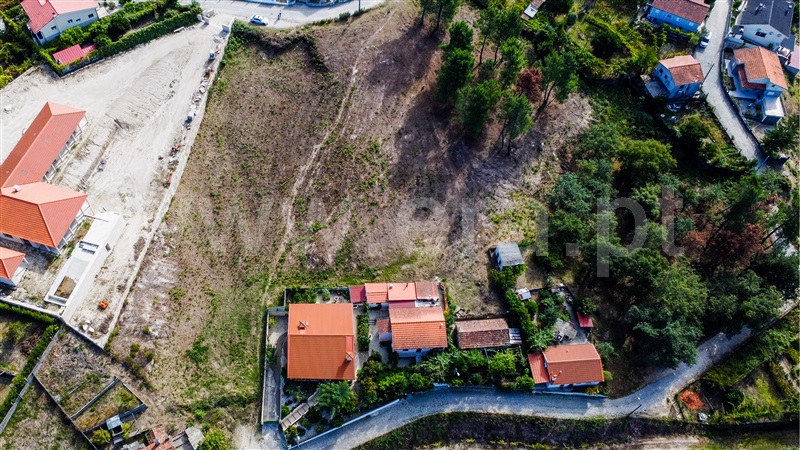 Terreno para Construção / Amarante, Lufrei