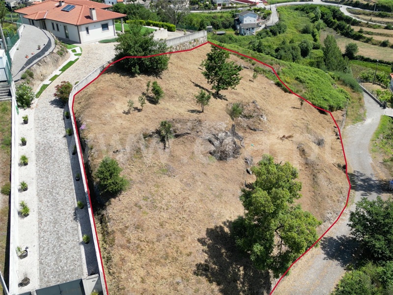 Terreno para Construção / Amarante, Padronelo