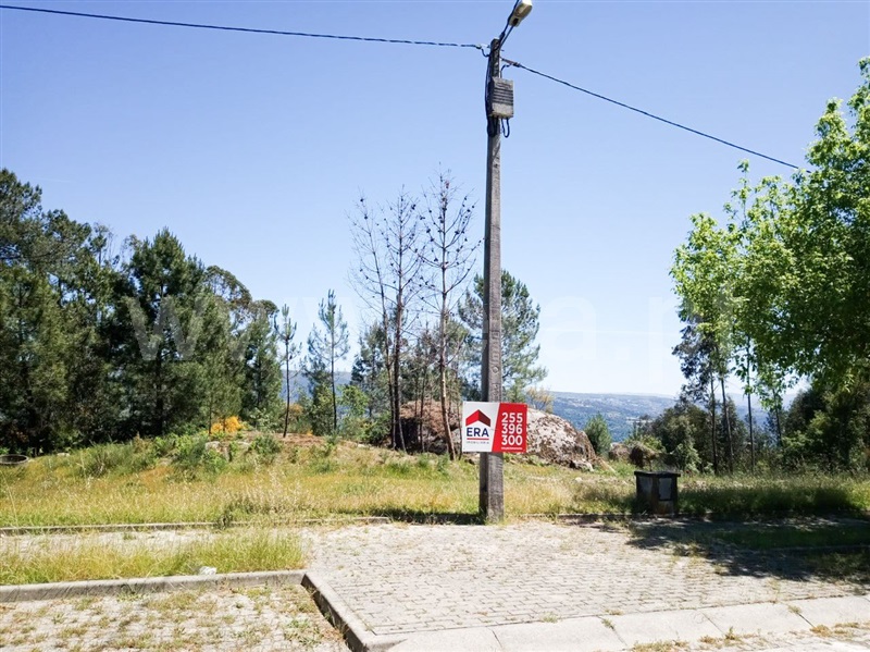 Terreno para Construção / Amarante, Vila Caiz
