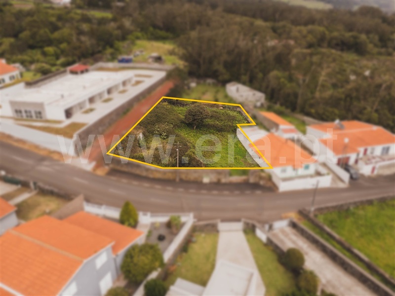 Terreno para Construção / Angra do Heroísmo, São Bartolomeu de Regatos