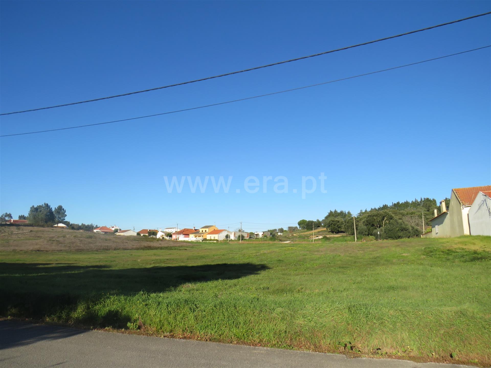 Land for sale in Azambuja, Portugal — €90,000