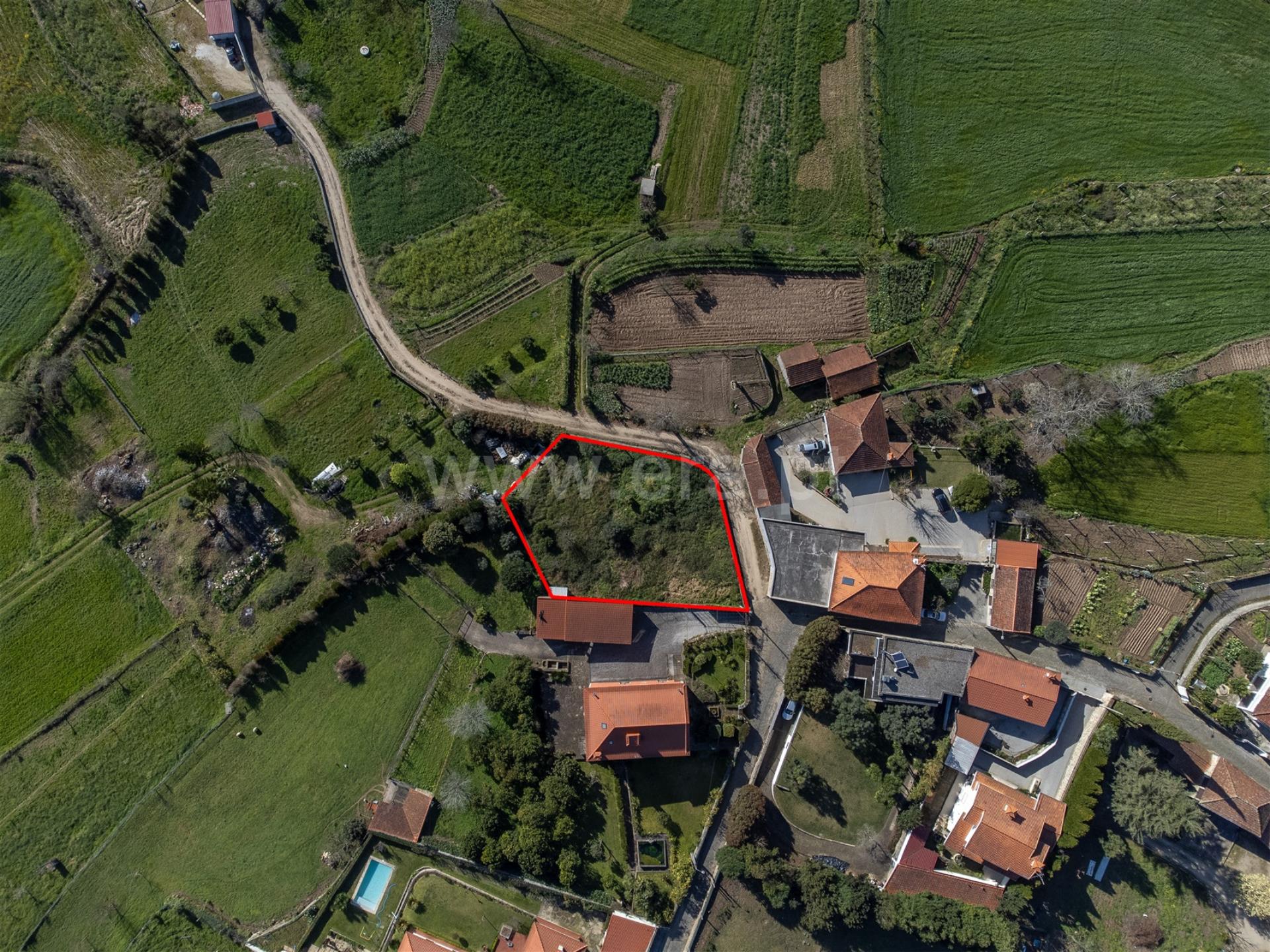 Land for sale in Barcelos, Portugal — €98,000
