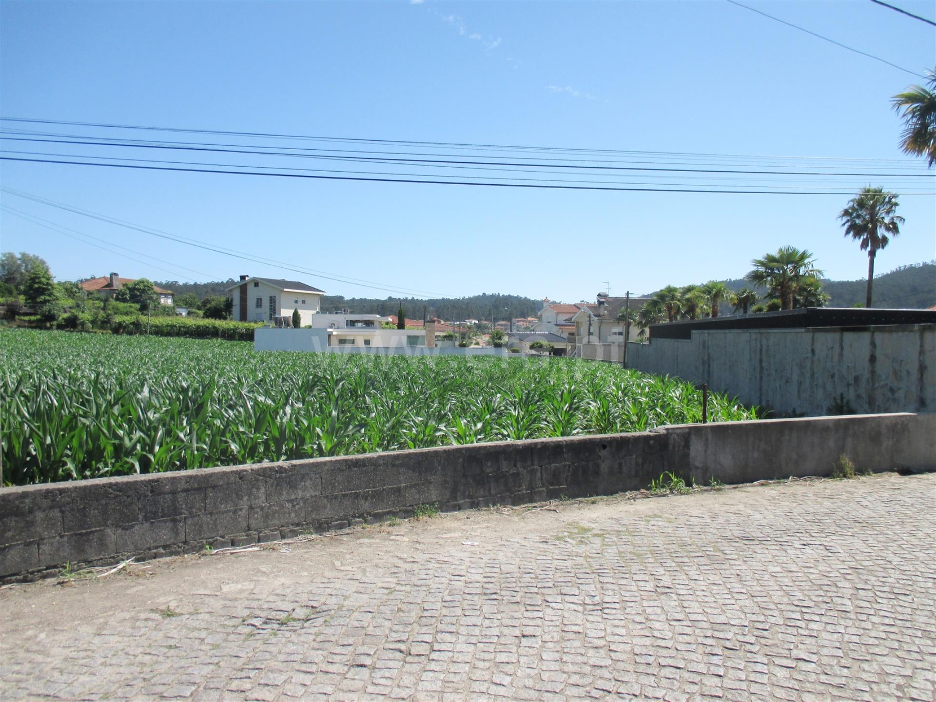 Land for sale in Barcelos, Portugal — €165,000