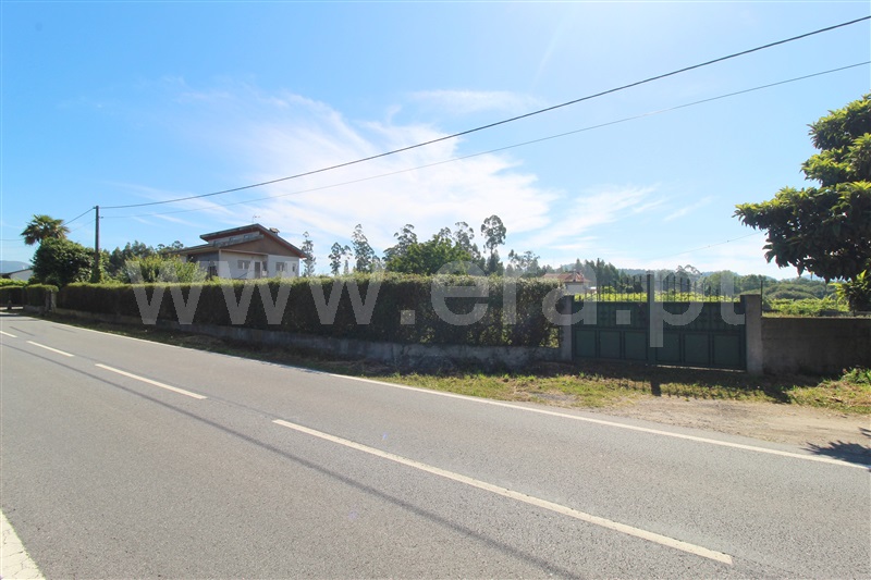 Terreno para Construção / Barcelos, Balugães