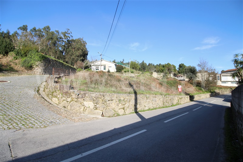 Terreno para Construção / Barcelos, Campo e Tamel (São Pedro Fins)