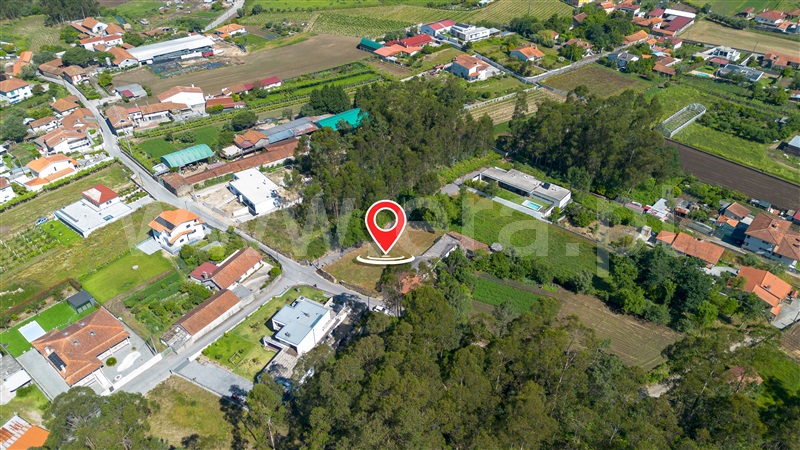 Terreno para Construção / Barcelos, Vila Cova e Feitos