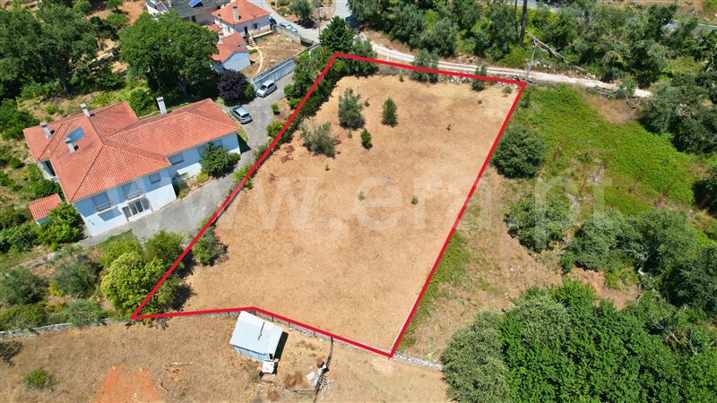 Terreno para Construção / Batalha, São Mamede