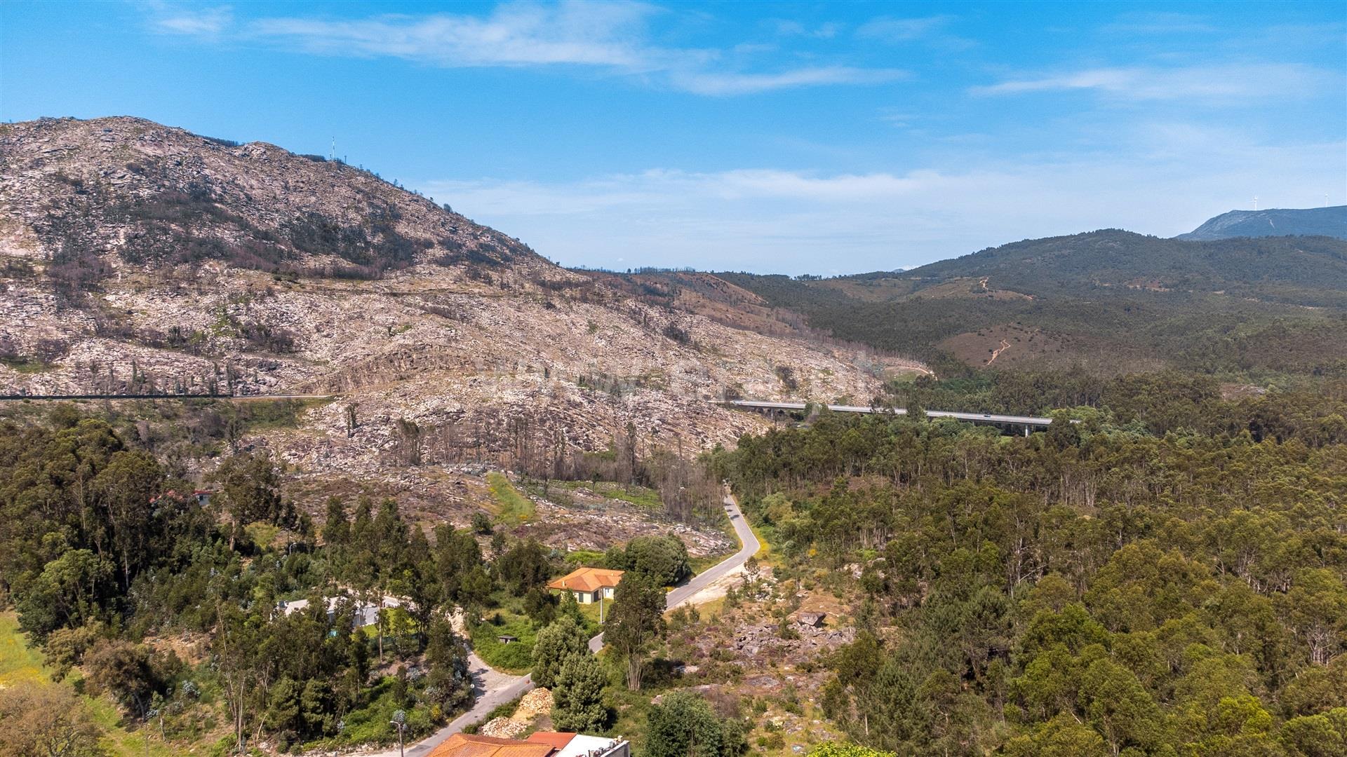 Land for sale in Vila Nova de Cerveira, Portugal — €100,000