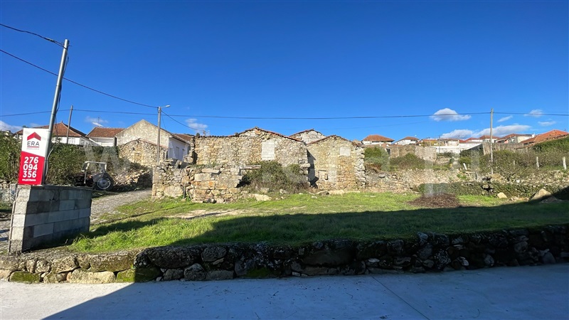 Terreno para Construção / Chaves, Mairos