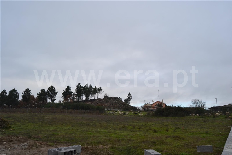 Terreno para Construção / Chaves, Vale de Anta