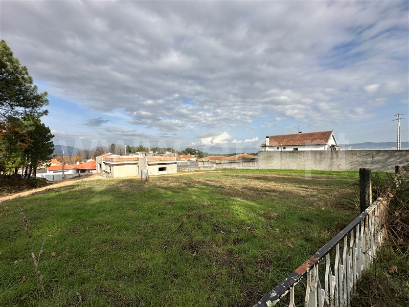 Terreno para Construção / Chaves, Vale de Anta