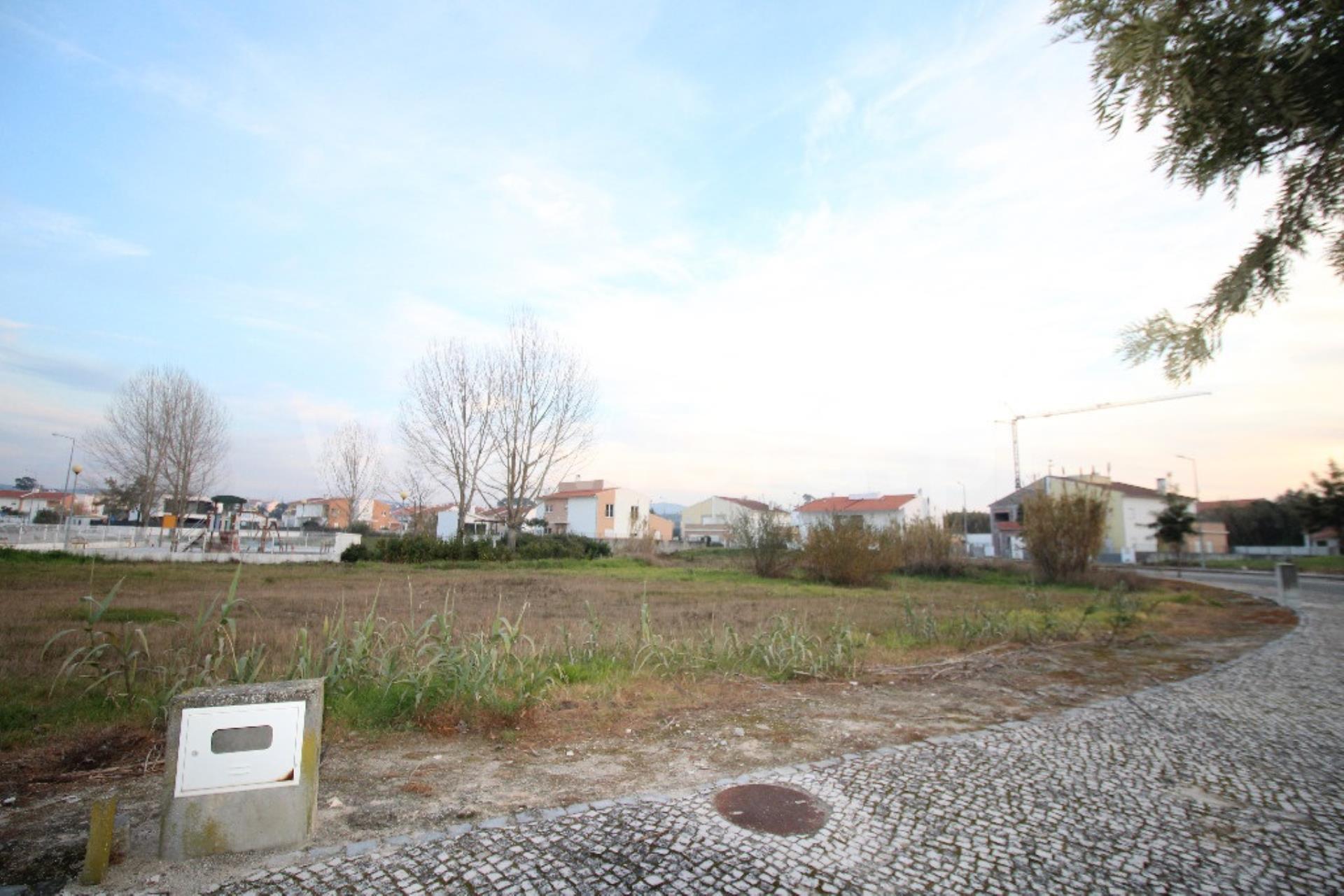Land for sale in Condeixa-a-Nova, Portugal — €75,000