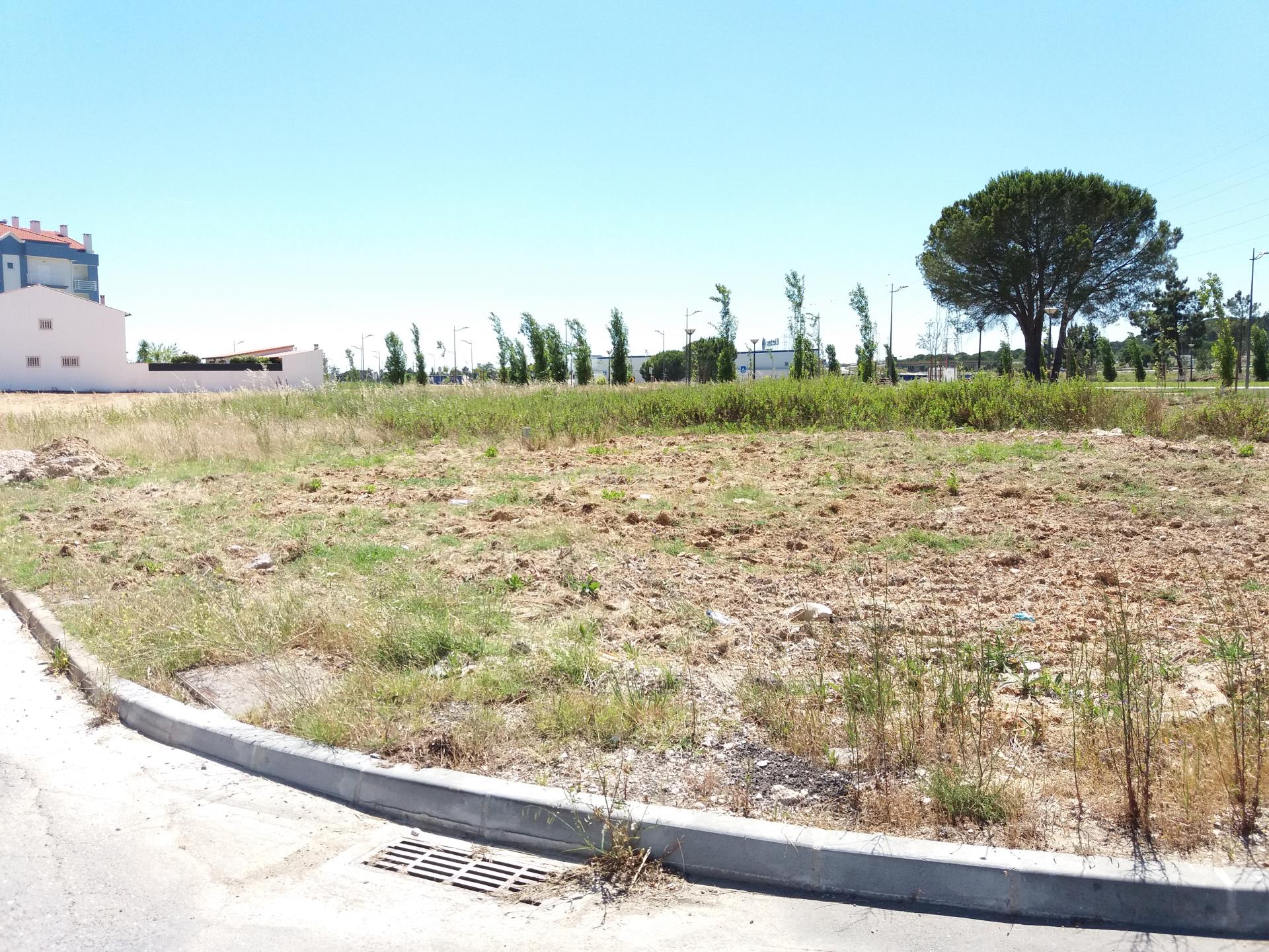 Land for sale in Ourém, Portugal — €53,820
